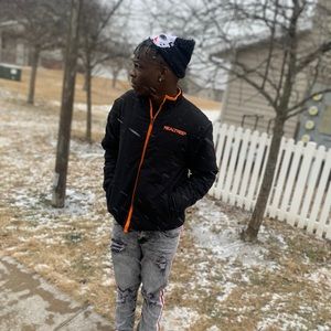 Meet your Posher, Adrian